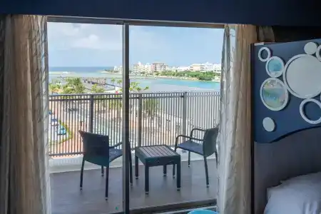 La'gent Okinawa Chatan and Hostel - 68