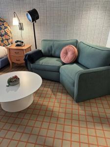 The Adler a Hollywood Hills - 57