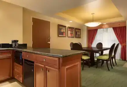 Embassy Suites East and Riverfront Conference Center - 49