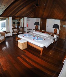 Gangehi Island Resort & Spa - 38