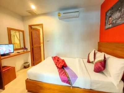 Pj Patong Resortel - 52