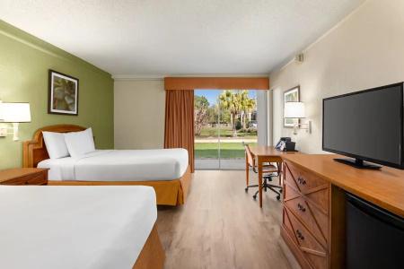 Baymont by Wyndham - Intl Speedway - 24
