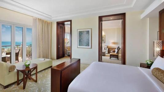 The Ritz-Carlton - 98