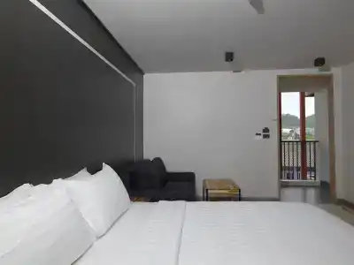 Prime Town - Posh & Port Phuket - 56