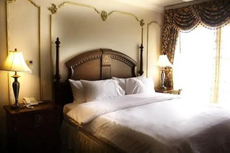 Four Seasons Place - Sha Extra Plus - 1