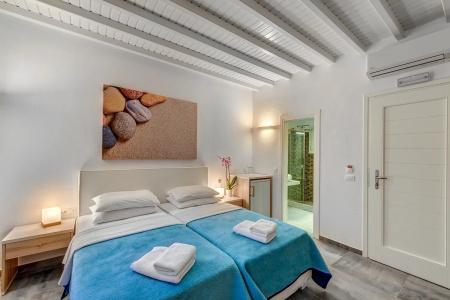 Makis Place - 31