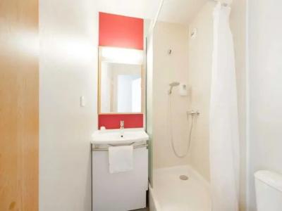 b&b hôTel Grenoble Centre Verlaine - 36