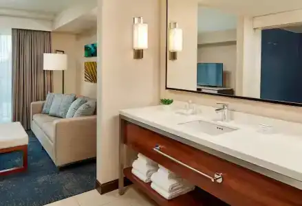 Hilton Garden Inn Waikiki Beach - 82