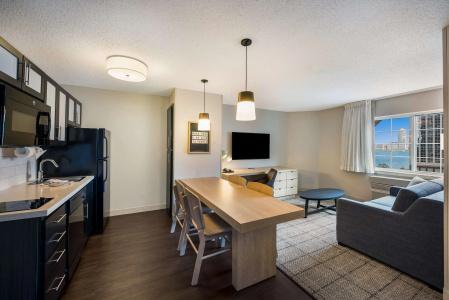 Sonesta Simply Suites Jersey City - 35