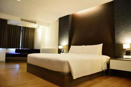 Trinity Silom - 32