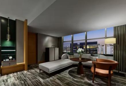 Hilton Shanghai Hongqiao - 74