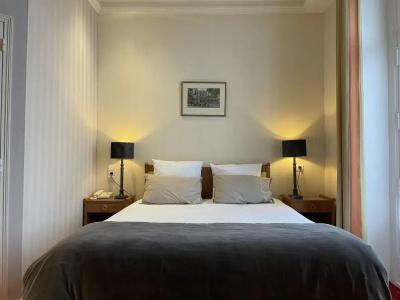 Hôtel de France et Chateaubriand - 28