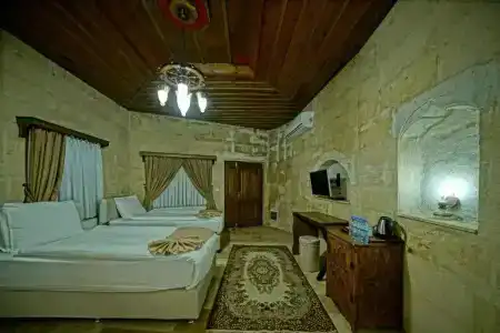 Holiday Cave - 54
