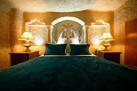 Holiday Cave - 152
