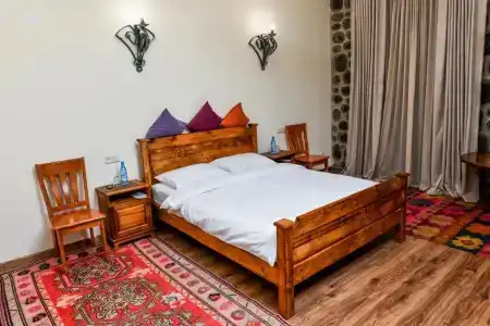 Khoreayi Dzor - 37