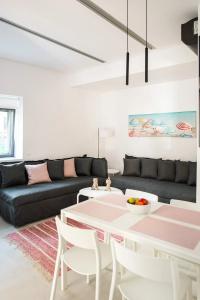 Cozy Corner Luxury - 50