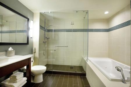 DoubleTree by Hilton Alana - Waikiki Beach - 61