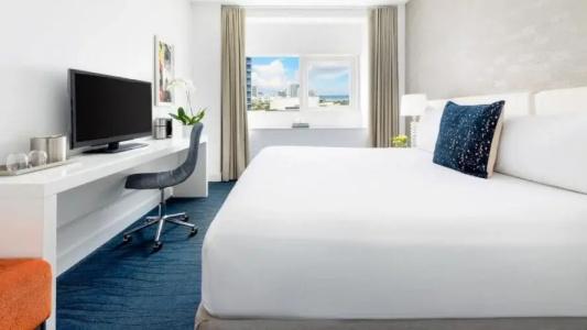 Yve Miami - 37