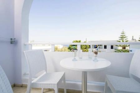 Blue Waves Suites & - 120