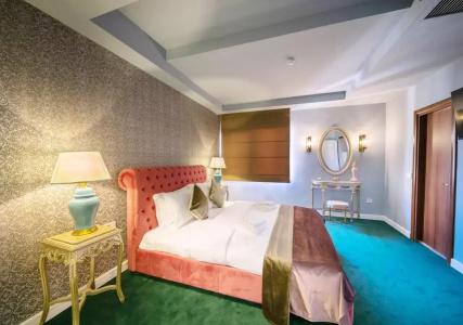Phoenicia Comfort - 2