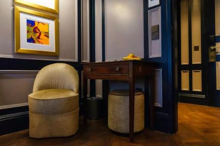 Mimi's Soho - 77
