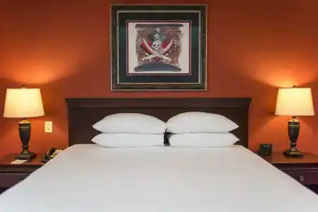 Howard Johnson by Wyndham Anaheim & Water Playground - 93