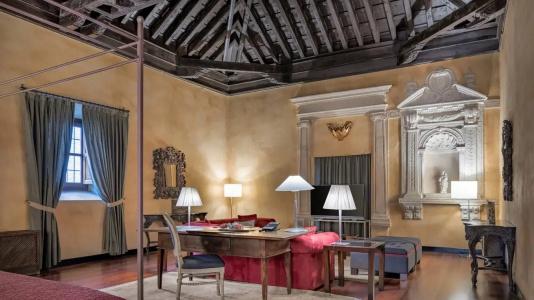 Palacio de Santa Paula, Autograph Collection - 57