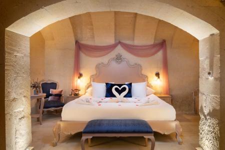 Elysion Cave Suites - 36