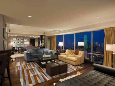 Hyatt Regency Dallas - 64