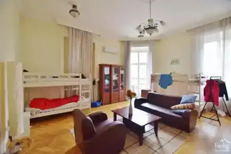 Friends Hostel & - 44