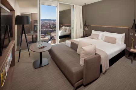 The Level at Melia Barcelona Sky - 8