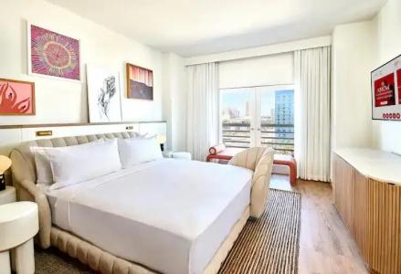 Virgins Las Vegas, Curio Collection by Hilton - 162