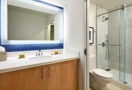 Mdr Marina Del Rey- a Doubletree By Hilton - 91