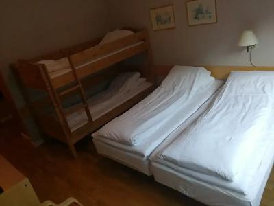 Dombåstun - 28