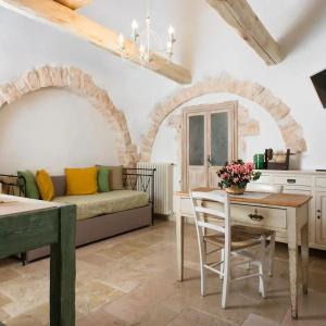 Trulli Holiday Albergo Diffuso - 60