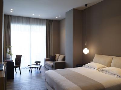 Pelagos Suites & Spa - 44