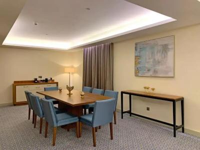 Grand Swiss-BelWaterfront Seef - 56