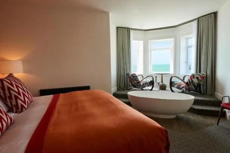 Brighton Harbour & Spa - 74