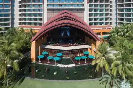 Pullman Oceanview Sanya Bay Resort & Spa - 34