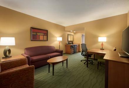 Embassy Suites East and Riverfront Conference Center - 45
