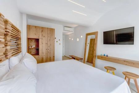 Makis Place - 42