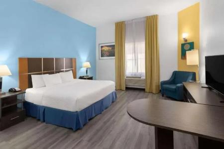 Days Inn & Suites by Wyndham Medical Center - 20