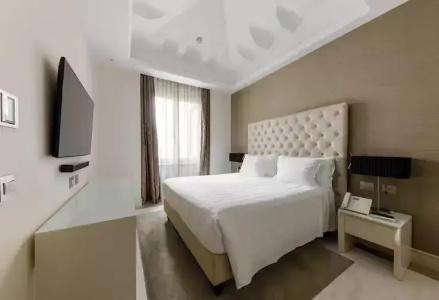 Aleph Rome, Curio Collection By Hilton - 25