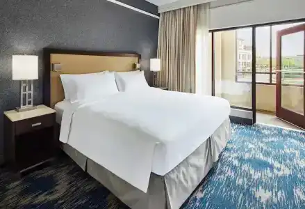 Embassy Suites by Hilton Old Town - 61