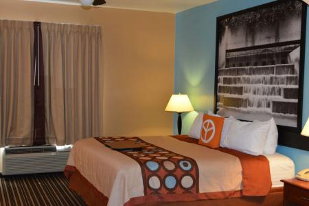 Super 8 by Wyndham Austin/Airport South - 49