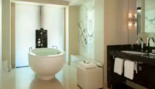 Four Seasons Hotel Moscow - 38