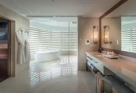 Hilton - 70