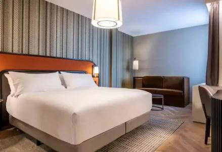 DoubleTree By Hilton Brussels City - 40