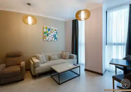 Season Suite Apart - 55
