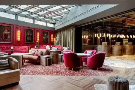 Paseo del Arte, a member of Radisson Individuals - 23